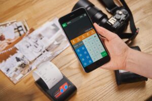 経費精算を紙でやめたい場合の効率的な方法は？