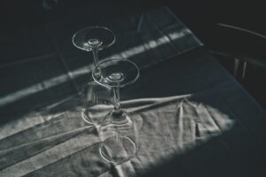 経費精算で法人カードの利用上限を設定する際の注意点は？