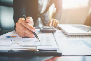 経費精算システムと会計連携でよくあるトラブルとその対策は？