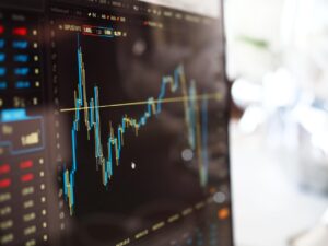 経費精算の電子取引データ保存やメール領収書はどう保管すればいい？