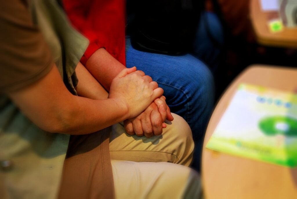 経費精算と乗換案内の連携で交通費を自動計算する方法は？